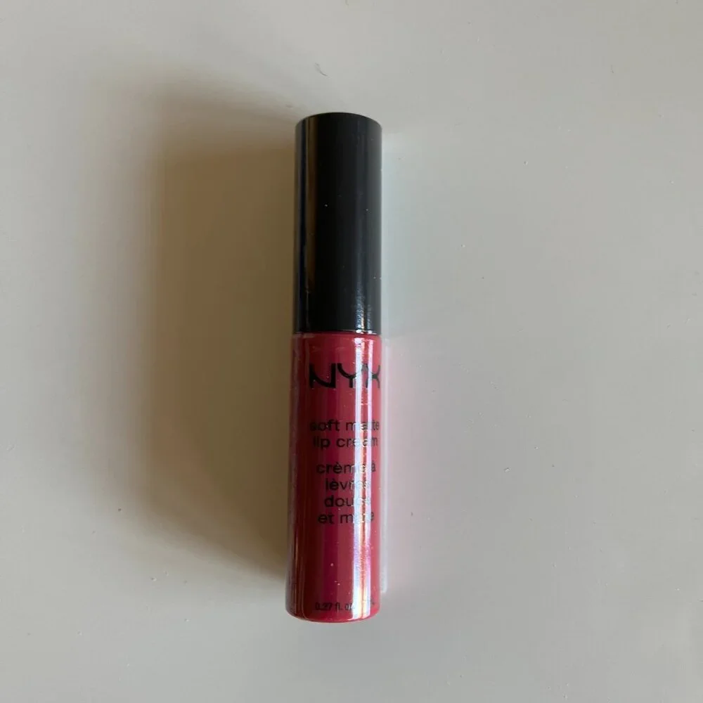 NYX Professional Soft Matte Lip Cream in Prague